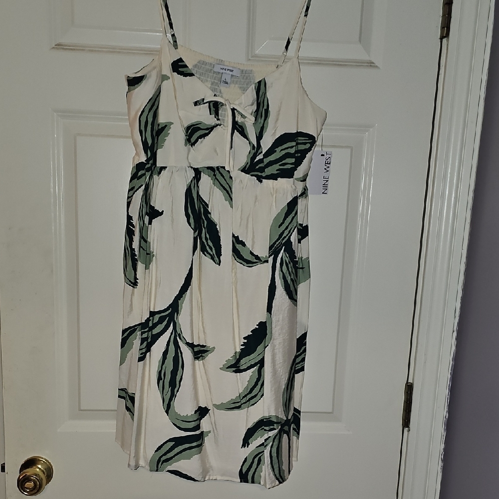 NWT Nine West Leaf Print Dress
